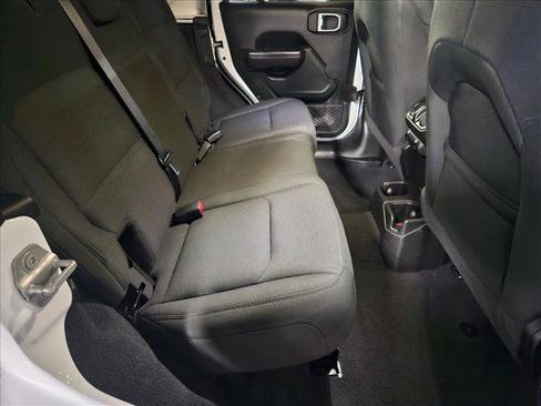 Used 2021 Jeep Wrangler Unlimited Sport image 18