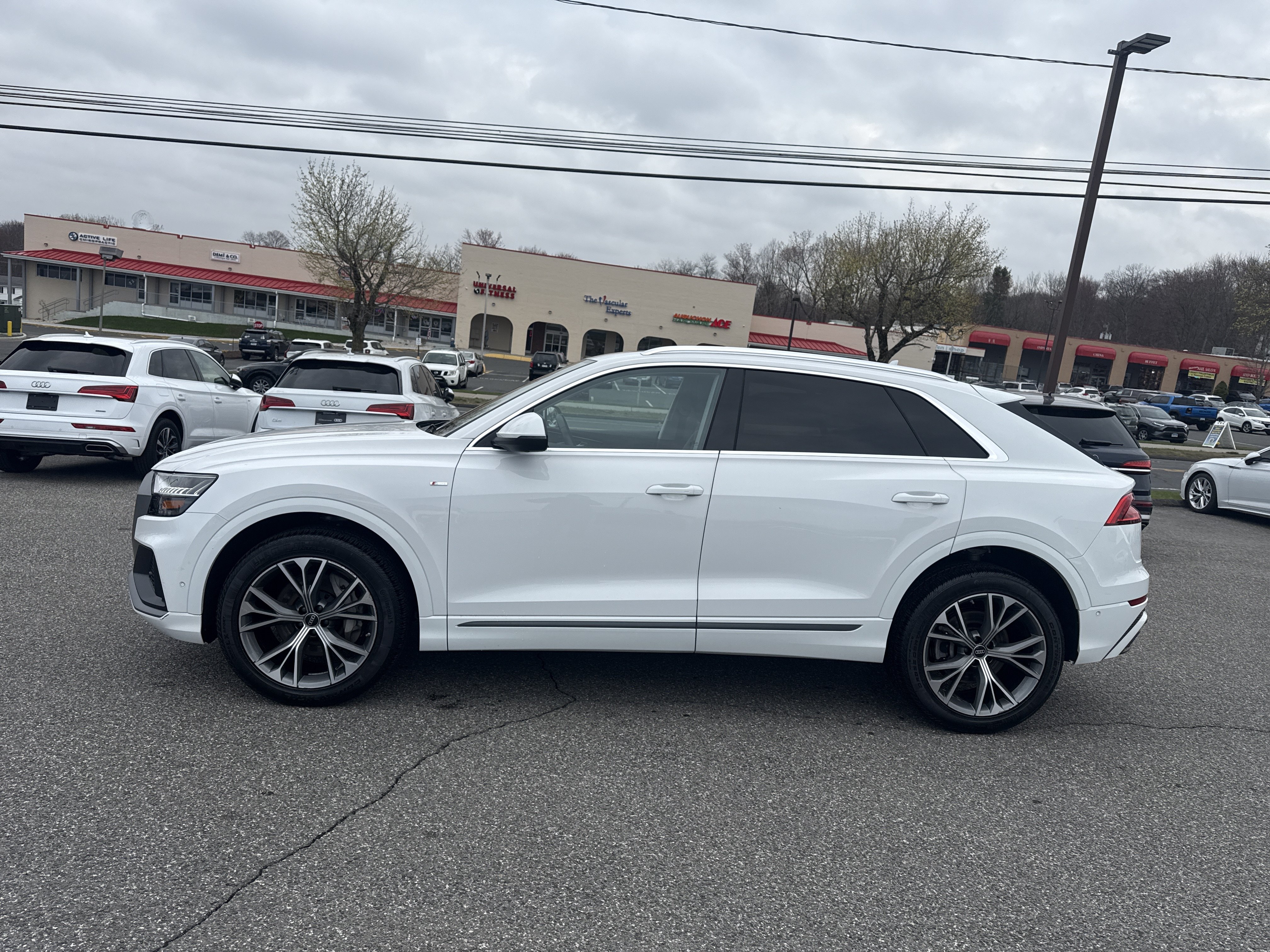 Certified 2023 Audi Q8 Premium Plus w/ Premium Plus Package AWD/4WD image 4