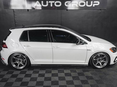 Used 2018 Volkswagen Golf R 4-Door image 21