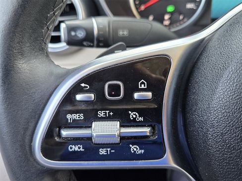 Used 2019 Mercedes-Benz C 300 Sedan image 25