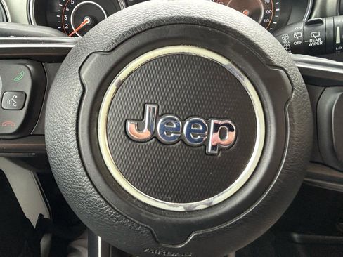 Used 2018 Jeep Wrangler Unlimited Sport S AWD/4WD image 19