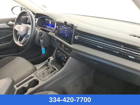 Used 2025 Volkswagen Jetta S image 21