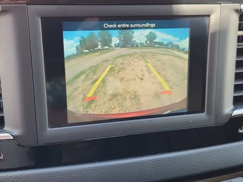 Used 2020 Chrysler Voyager Lxi FWD image 21
