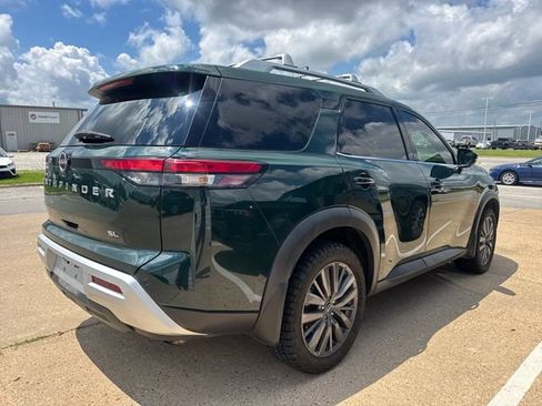 Used 2022 Nissan Pathfinder SL w/ SL Premium Package FWD image 4