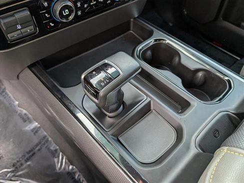 Used 2022 Chevrolet Silverado 1500 ZR2 w/ Technology Package image 11