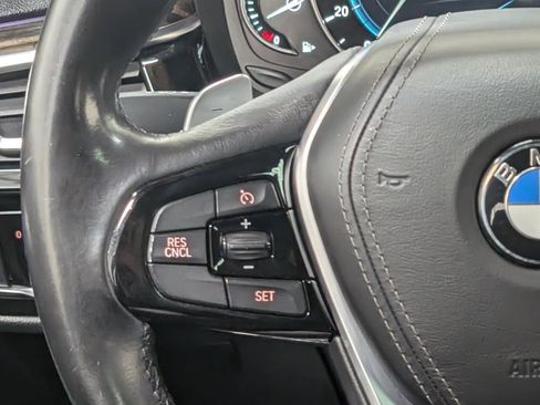 Used 2019 BMW 530e w/ Convenience Package RWD image 34