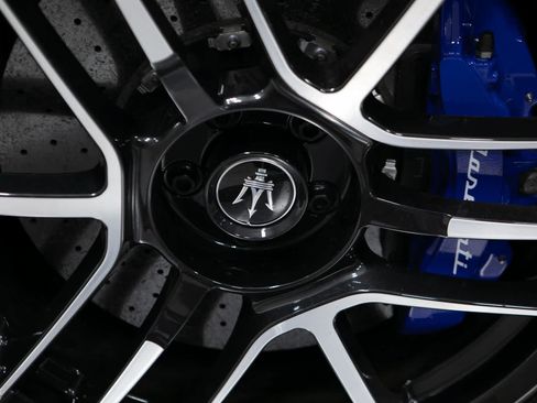 Used 2023 Maserati MC20 Coupe RWD image 11