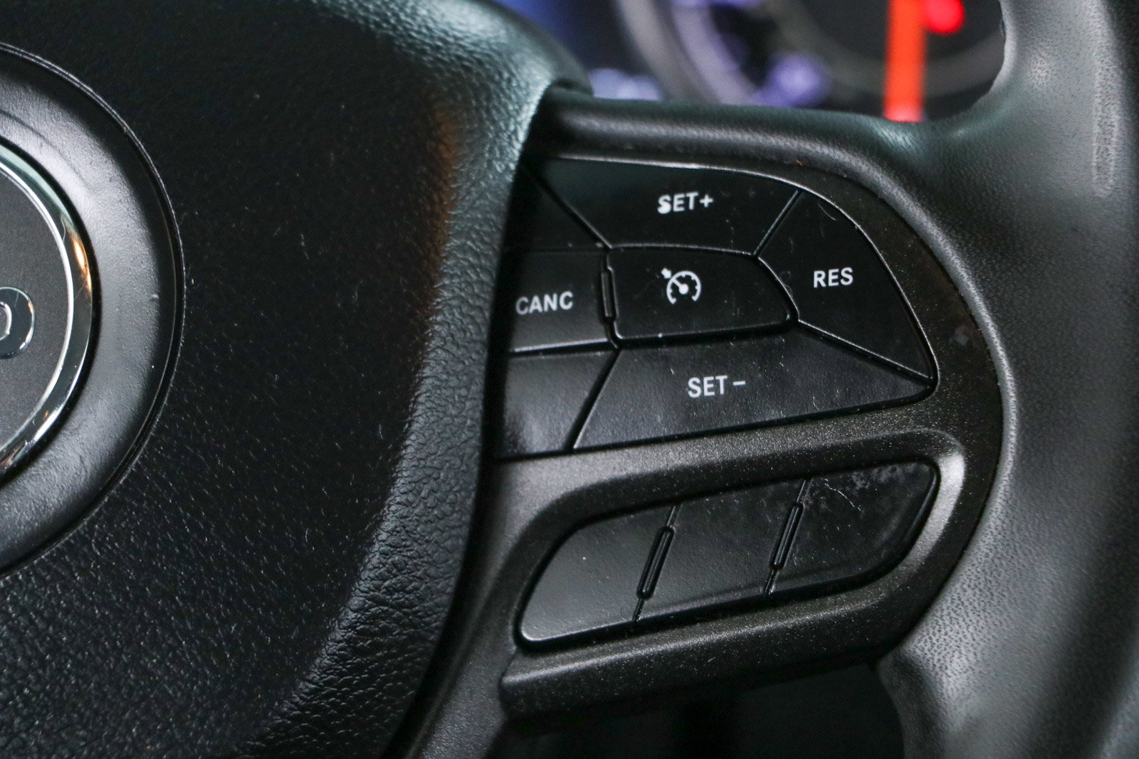 Used 2020 Jeep Cherokee Trailhawk w/ Trailer Tow Group AWD/4WD image 14