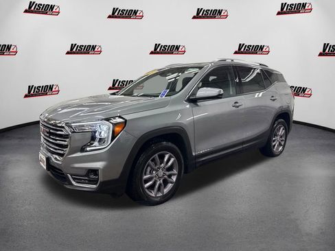 Used 2024 GMC Terrain SLT image 1