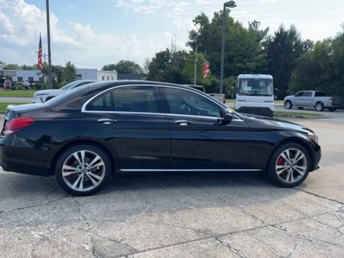 Used 2018 Mercedes-Benz C 300 4MATIC Sedan image 9