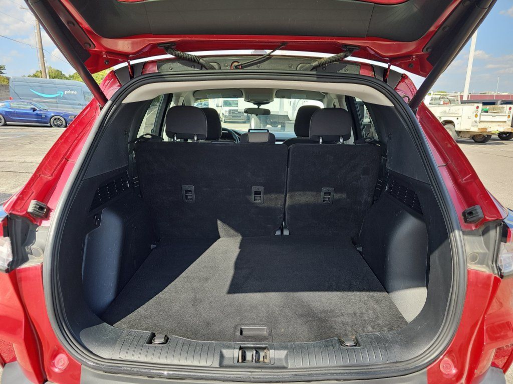 Used 2022 Ford Escape SE w/ Convenience Package FWD image 12