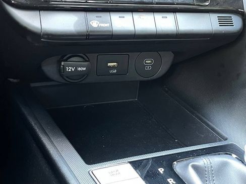 Used 2024 Hyundai Elantra SEL FWD image 19