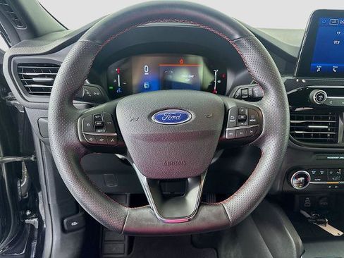 Certified 2025 Ford Escape ST-Line AWD/4WD image 11
