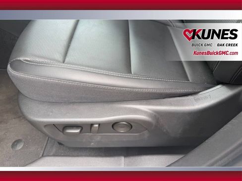Used 2024 Buick Envision Preferred AWD/4WD image 9