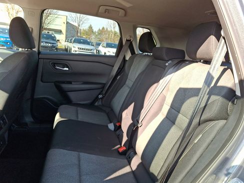 Used 2025 Nissan Rogue SV image 20