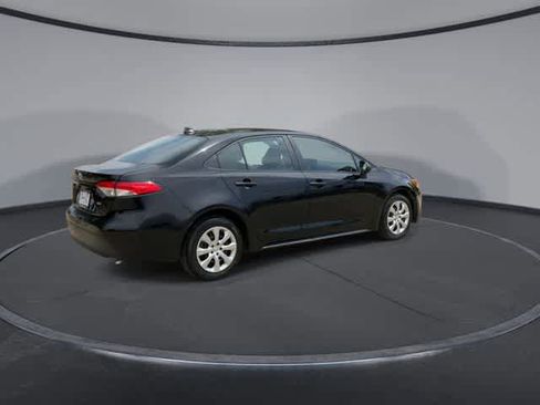 Used 2023 Toyota Corolla LE FWD image 4