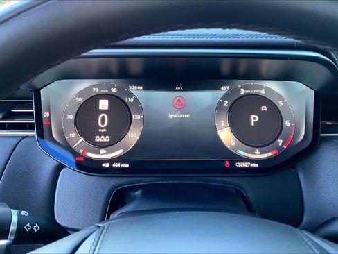 Used 2024 Land Rover Range Rover Sport SE image 24