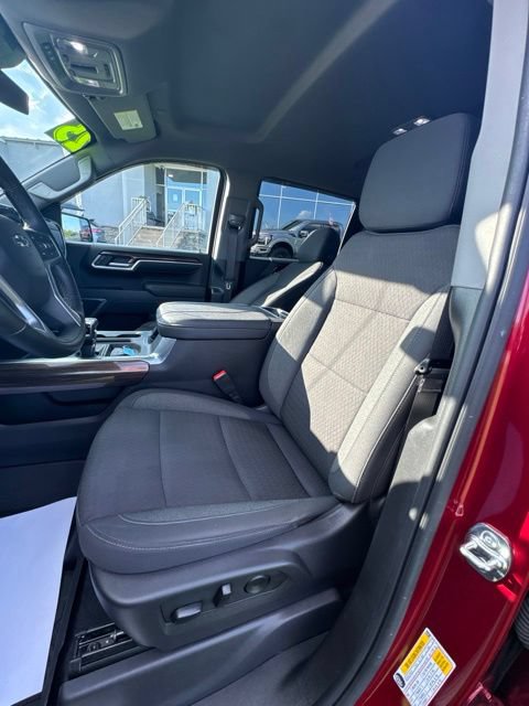 Used 2025 Chevrolet Silverado 1500 RST AWD/4WD image 9
