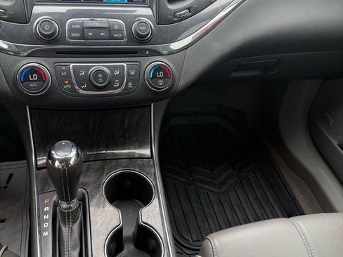 Used 2014 Chevrolet Impala LTZ FWD image 16