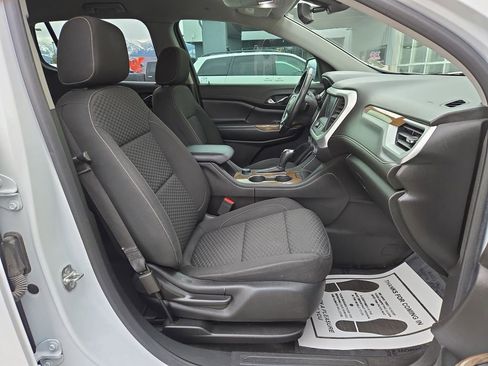 Used 2019 GMC Acadia SLE image 18