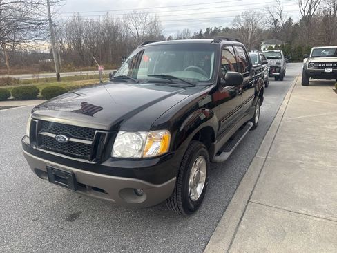 Used 2003 Ford Explorer Sport Trac XLT image 3