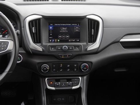 Used 2024 GMC Terrain SLE image 15