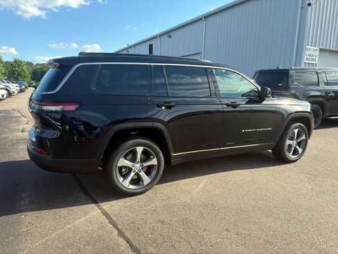 New 2026 Jeep Grand Cherokee L Limited AWD/4WD image 2