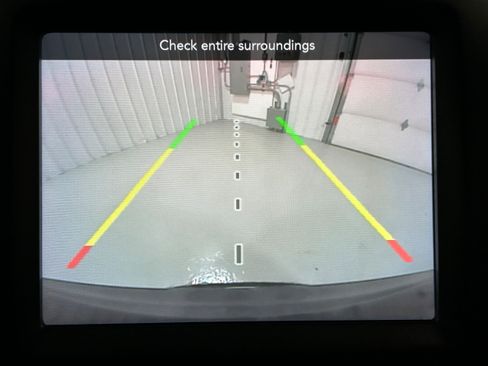 Used 2020 Jeep Cherokee Trailhawk image 10