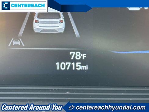 Used 2023 Hyundai Venue SEL FWD image 23