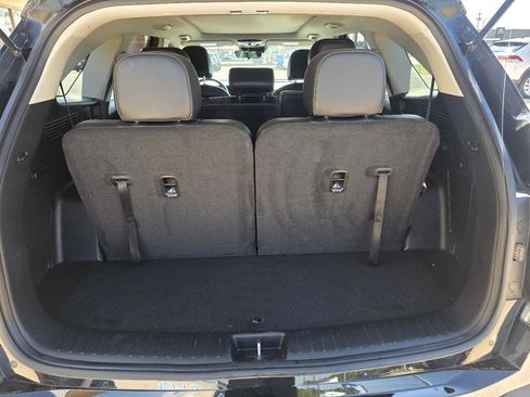 Used 2025 Kia Sorento S w/ Panoramic Sunroof Package FWD image 27