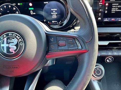 Used 2024 Alfa Romeo Tonale Ti image 39