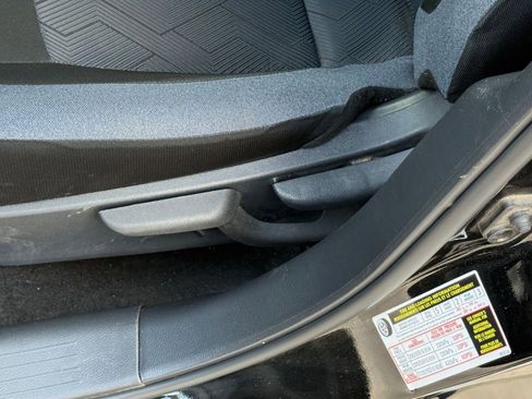 Used 2025 Nissan Versa SV FWD image 22
