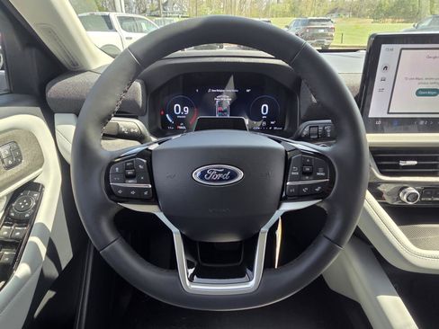 New 2026 Ford Explorer Platinum w/ LUX Leather Package AWD/4WD image 20