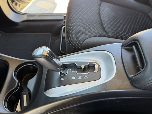 Used 2018 Dodge Journey SE w/ Connectivity Group FWD image 21