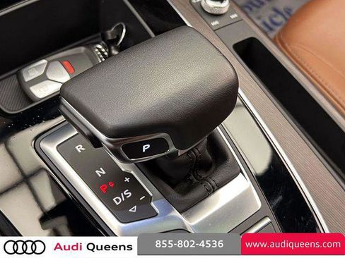 Certified 2022 Audi Q5 Premium Plus w/ Premium Plus Package AWD/4WD image 32