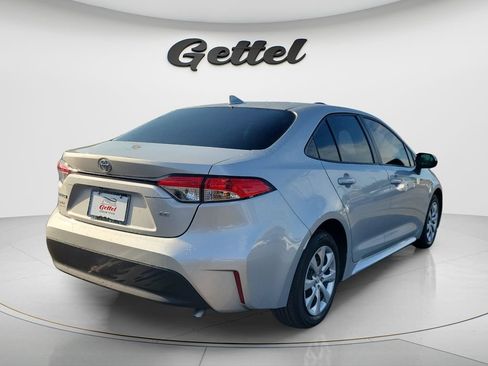 Used 2024 Toyota Corolla LE FWD image 5
