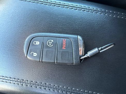 Used 2024 Jeep Compass Latitude AWD/4WD image 27