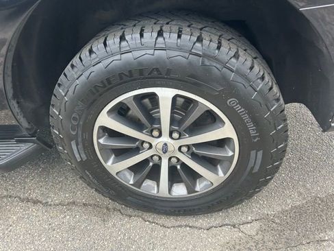Used 2018 Ford Expedition XLT AWD/4WD image 6