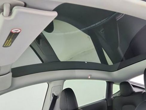 Used 2024 Tesla Model Y Performance image 53