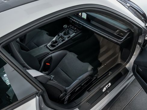 Certified 2026 Porsche 911 GT3 image 24