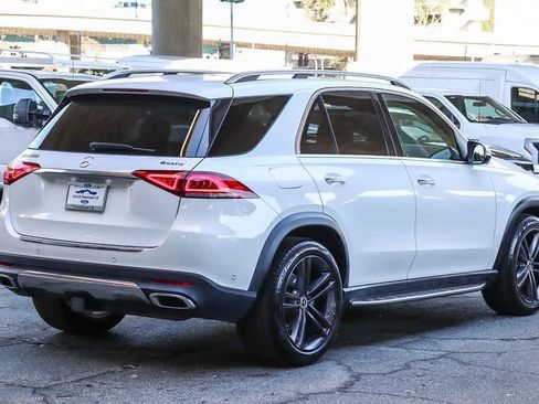 Used 2022 Mercedes-Benz GLE 350 4MATIC w/ Premium Package image 4