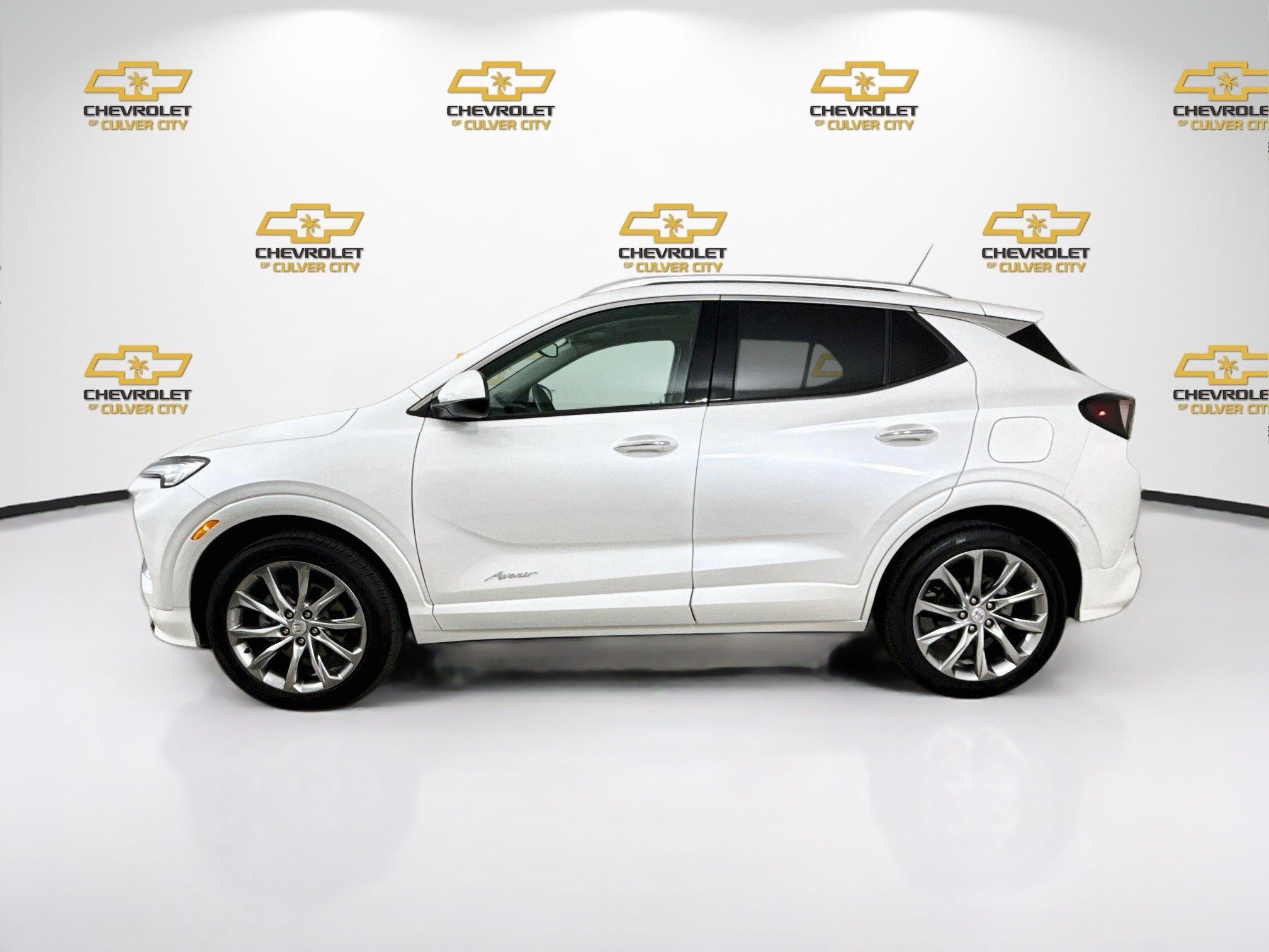 Used 2024 Buick Encore GX Avenir w/ Avenir Convenience Package AWD/4WD image 5