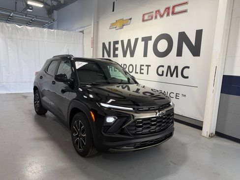 New 2026 Chevrolet TrailBlazer ACTIV w/ Driver Confidence Package FWD image 2