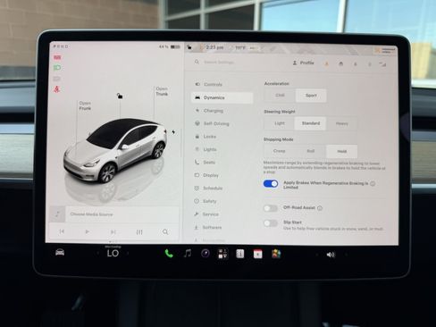 Used 2023 Tesla Model Y Long Range AWD/4WD image 18