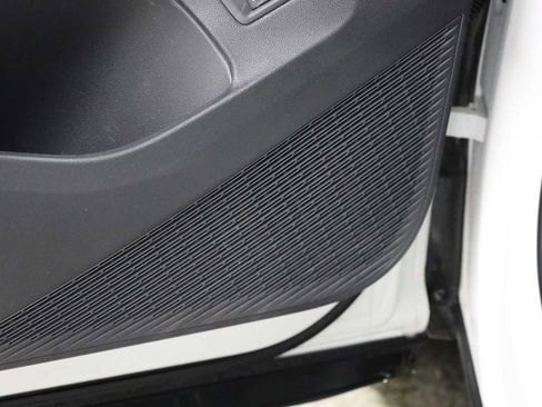 Used 2024 Volkswagen Atlas SE image 17