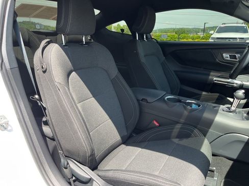 Used 2025 Ford Mustang Coupe RWD image 17