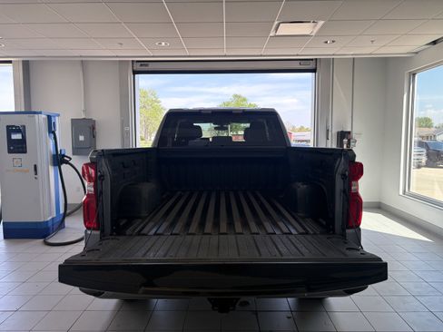 Used 2021 Chevrolet Silverado 1500 Custom image 5