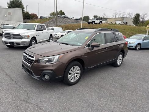 Used 2019 Subaru Outback 2.5i Premium image 4