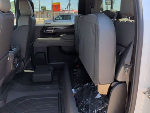 New 2026 Chevrolet Silverado 2500 ZR2 AWD/4WD image 40