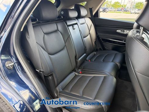 Used 2025 Genesis GV70 2.5T AWD/4WD image 24